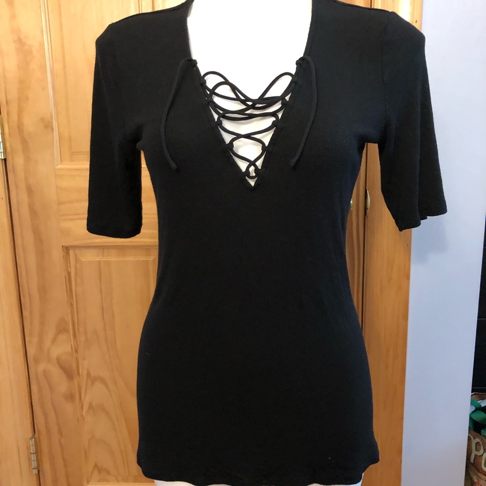 Express ribbed tee